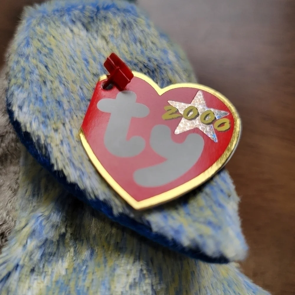 NEW Vintage TY Beanie Babies Buzzy the Buzzard Bird Collectible